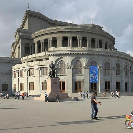 Апартаменты Мансардные В Центре Еревана Dış mekan fotoğraf